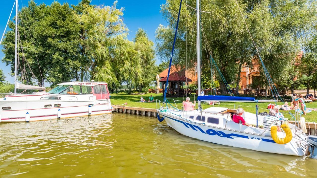 Hotel Ognisty Ptak Węgorzewo Esterno foto