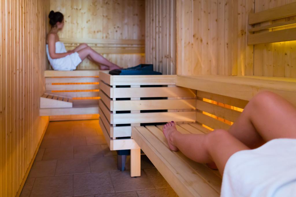Hotel Ognisty Ptak Węgorzewo Esterno foto