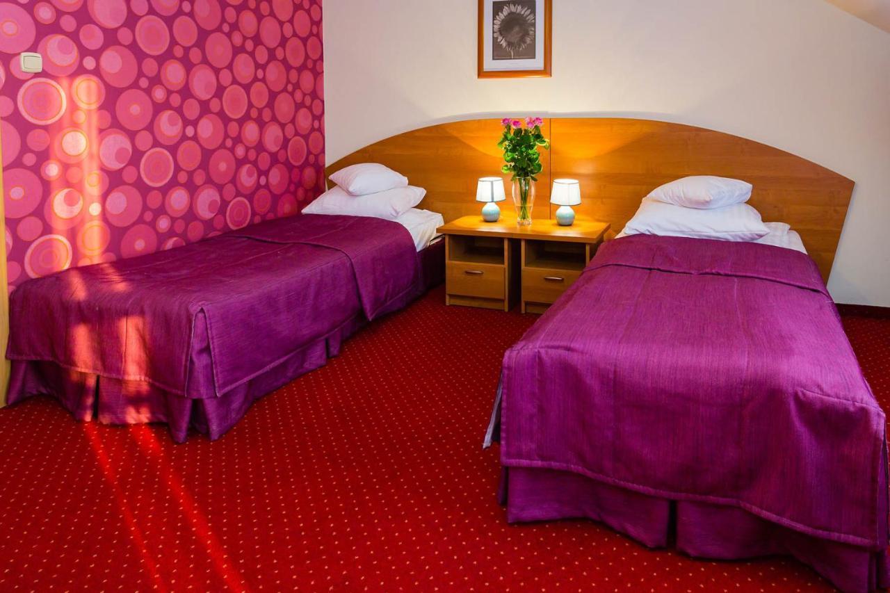 Hotel Ognisty Ptak Węgorzewo Esterno foto